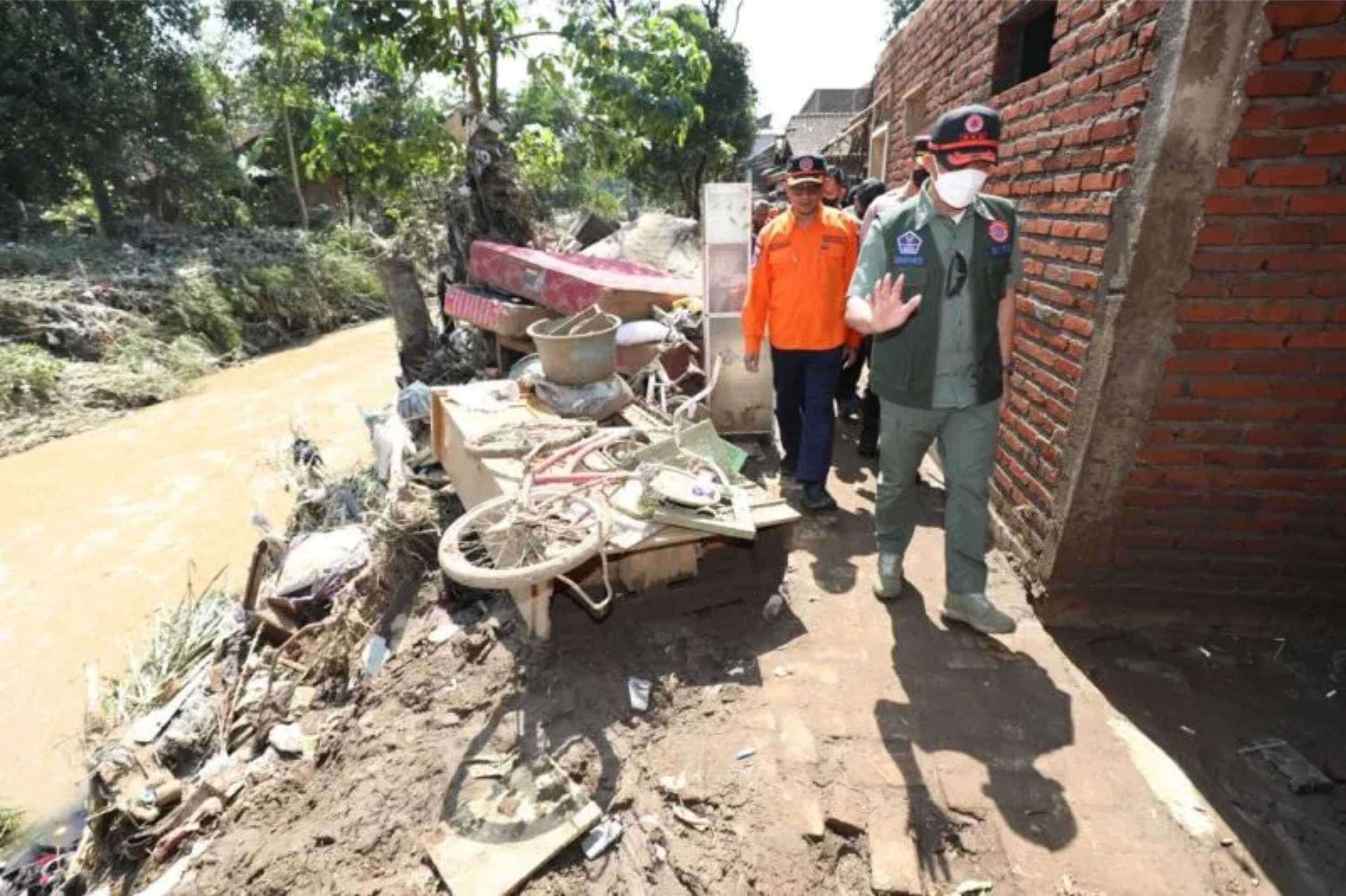 BNPB Dukung Relokasi Rumah Warga Terdampak Banjir di Garut: Kami Akan Bantu Dana